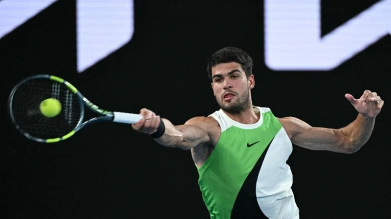 Australian Open 2026, la diretta: Alcaraz-De Minaur, botta e risposta nel primo set