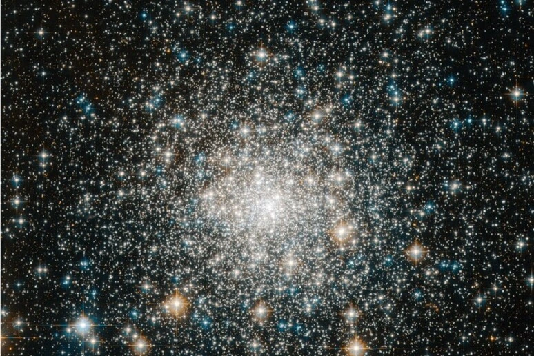 Scoperta dopo 70 anni l’origine delle stelle vagabonde blu