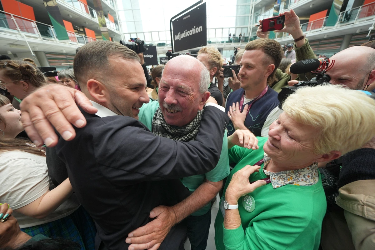 Is a pumped-up Farage proof that it’s time for politics without politicians?
