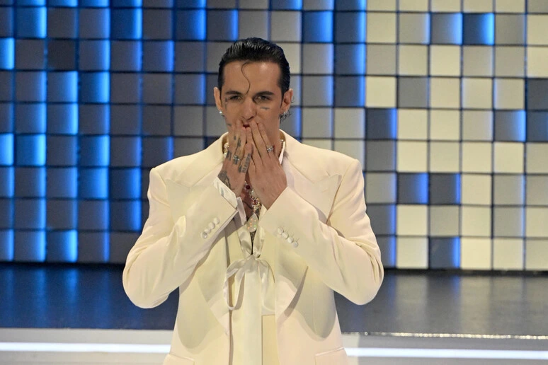 Ovazione per Achille Lauro: 'Dall'anno scorso è successa una magia'