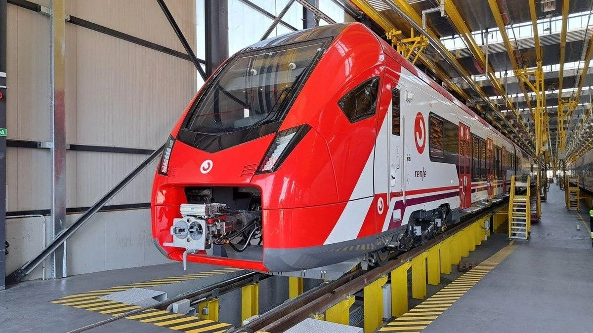 Renfe disparará la actividad de los talleres en Madrid con los nuevos Cercanías en pleno choque por su uso con Iryo y Ouigo