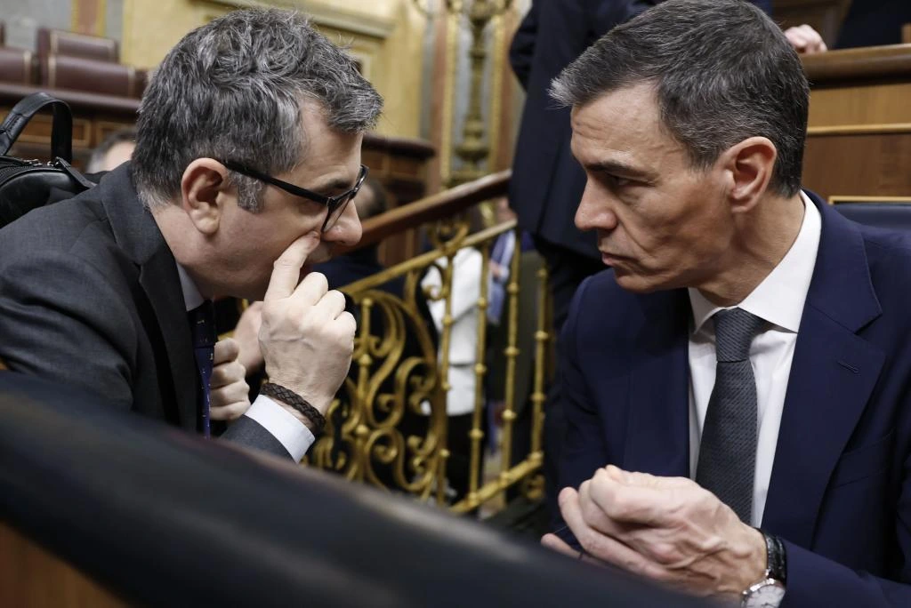 El 'núcleo duro' de Sánchez se agrieta tras la debacle electoral: Bolaños pone distancia con Óscar López y Saiz se alinea con Alegría