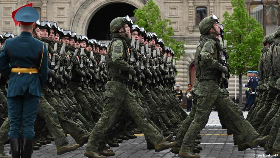 Putin ofrece condonar deudas para atraer nuevos reclutas