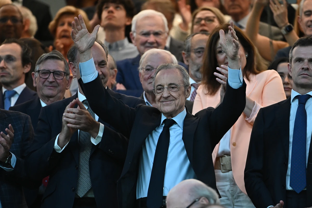 Florentino y Riquelme, el debate imposible en el Real Madrid: ¿A quién conviene un cara a cara?