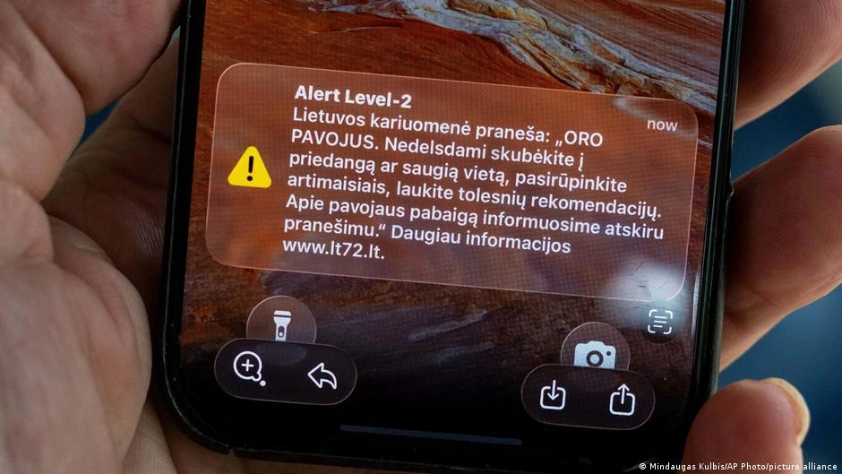 Alerta por drones en Lituania obliga a refugiarse a mandatar