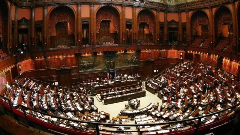 Registro nazionale e codice deontologico, primo via libera alla Camera alla legge sui lobbisti