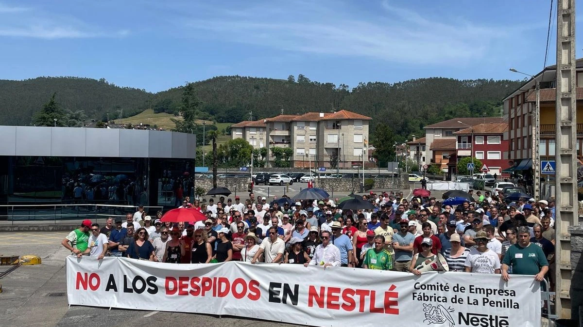 Nestlé y los sindicatos llegan a un preacuerdo que reduce el ERE de 301 a 242 despidos
