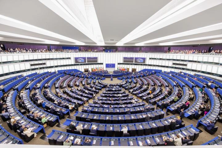 El Europarlamento allana el camino al pacto arancelario con EEUU: así queda al final