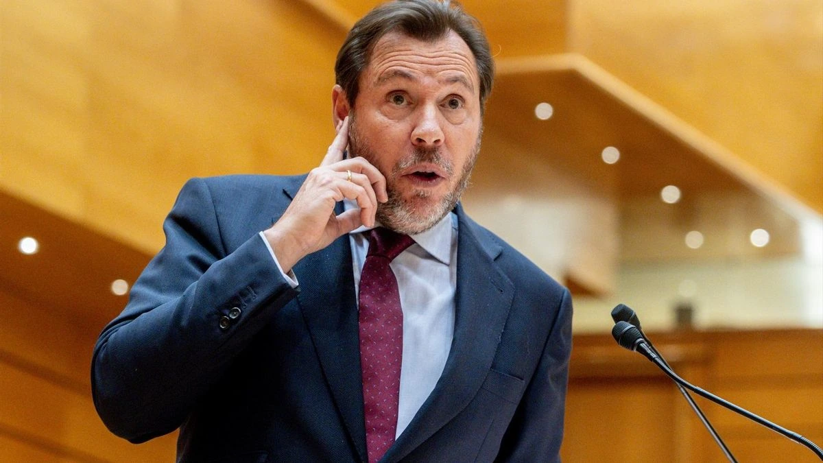 Puente descarta problemas de suministro de queroseno para las aerolíneas este verano pese a la crisis en Ormuz