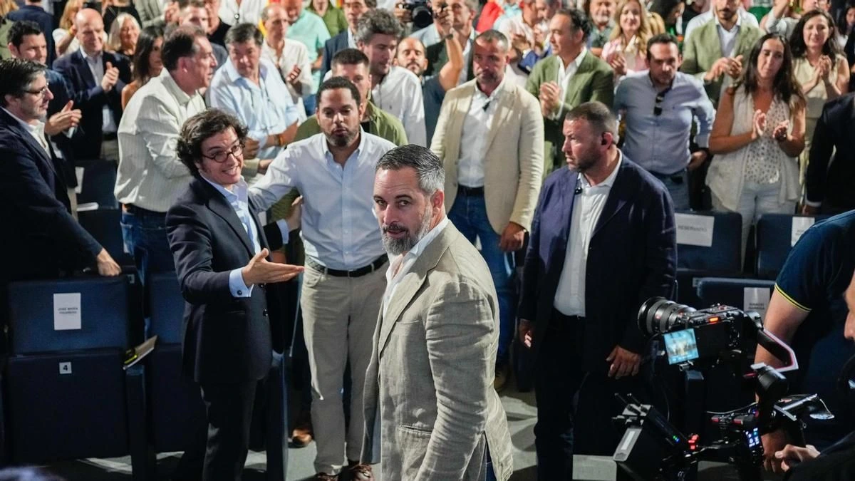Abascal advierte a Feijóo de que volverá a romper los gobiernos autonómicos si les ponen “trampas”