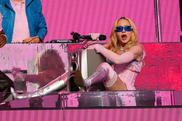 Madonna expone sus planes de verano ante el inminente estreno de su disco y adelanta "algo grande"