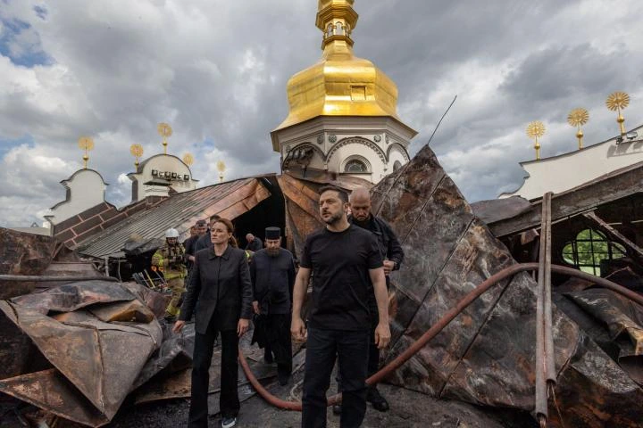Rusia golpea la catedral de la Dormición, una joya ucraniana del siglo XI, en un ataque con nueve muertos