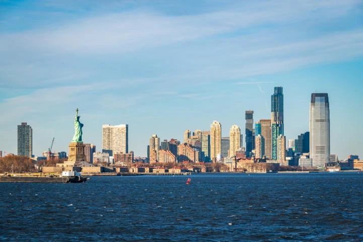 Nueva York congela el alquiler de casi un millón de viviendas en la primera gran medida de Mamdani