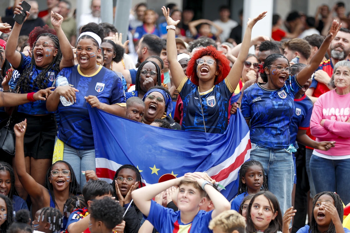 El pueblo gallego con un 10% de población de Cabo Verde donde el empate sabe a victoria: "Celebramos cada parada como si fuese un gol"