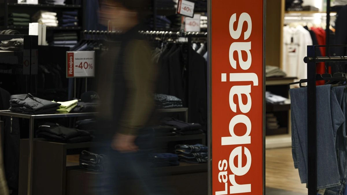 CCOO afirma que los empleados de las grandes superficies son “potencialmente pobres” por sus bajos salarios