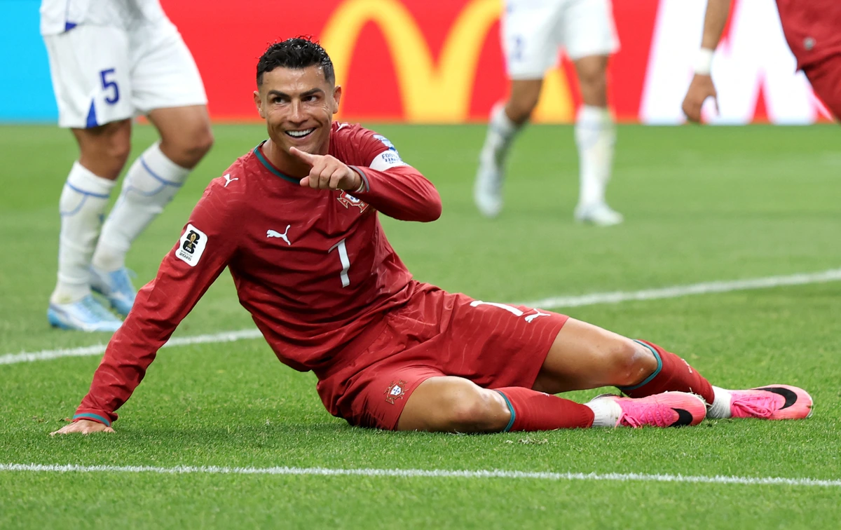 Cristiano Ronaldo se reivindica como goleador récord y "capitán ejemplar": "Cuando no va bien, soy un retirado, estoy viejo... pero llevo 23 años así"