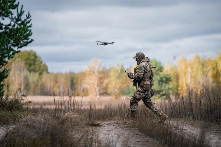 Operación ucraniana: drones de contrabando golpean 41 aviones rusos y causan unos 7.000 millones en daños, y la OTAN lo estudia como su nueva amenaza