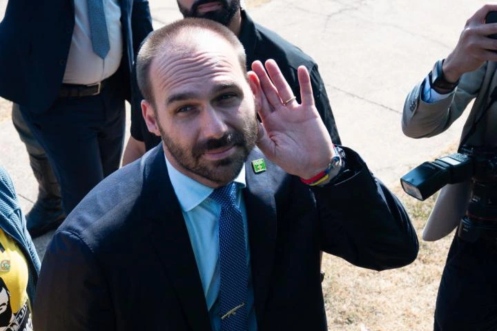 El Supremo de Brasil condena al hijo de Bolsonaro a cuatro años por presionar a jueces con ayuda de Trump