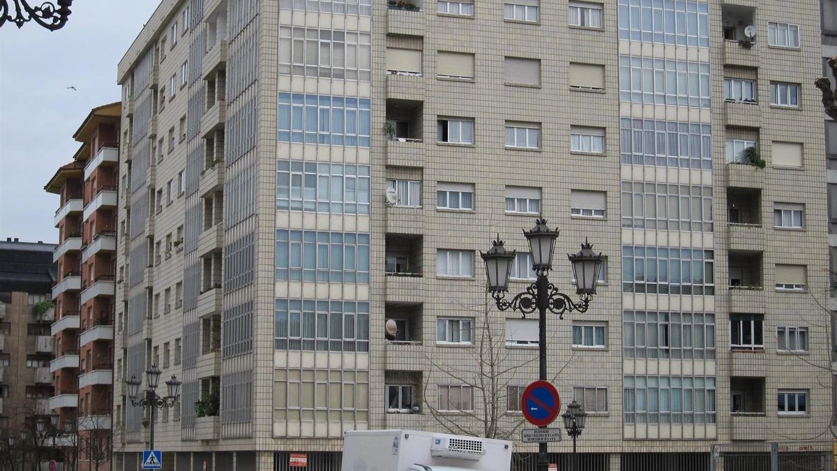 La compraventa de viviendas cae un 11,2 % en el primer trimestre tras tocar techo en 2025
