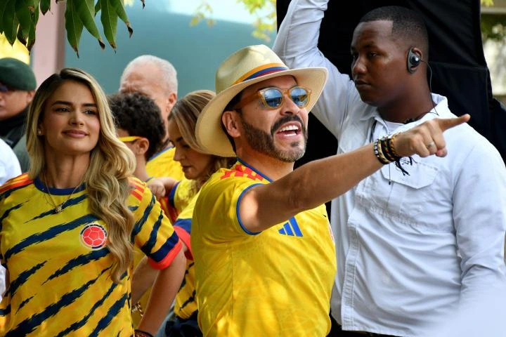 El ultraderechista Abelardo de la Espriella se proclama vencedor en Colombia por menos de un punto en conteo provisional y Petro denuncia irregularidades