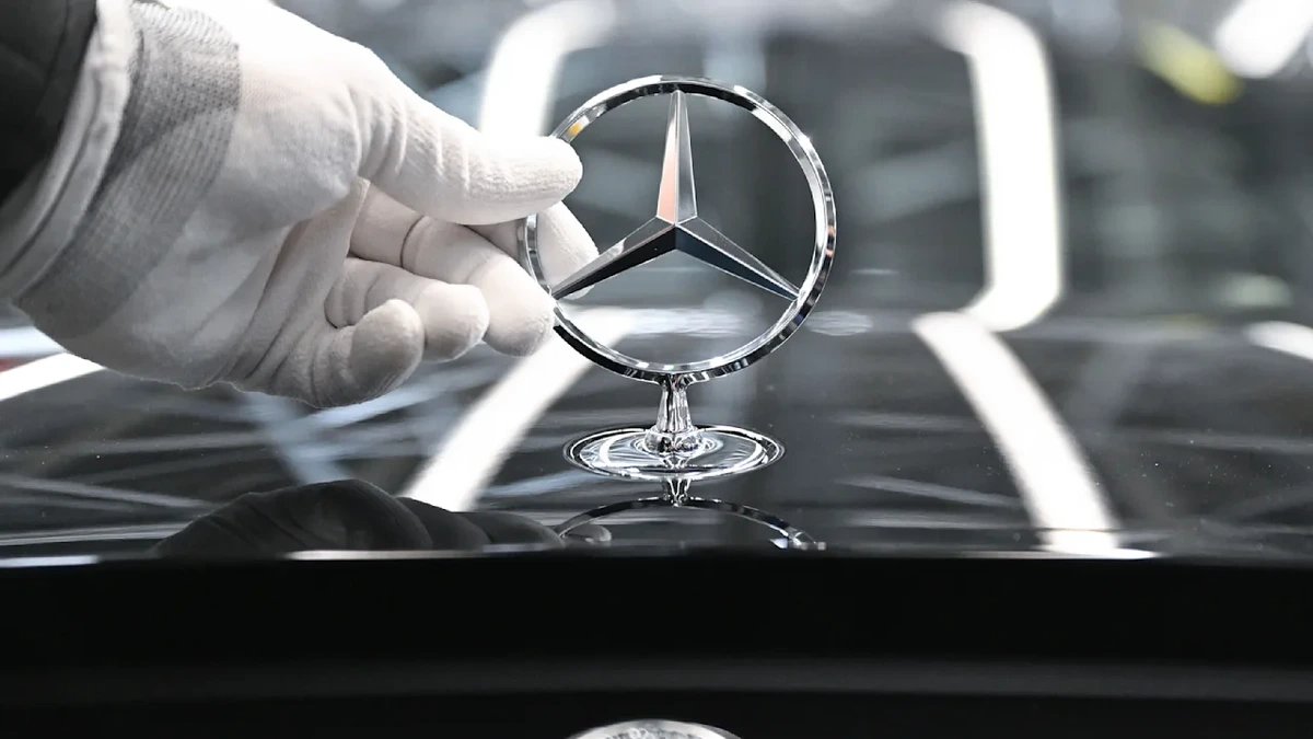 Brisanter Gesetzesentwurf in den USA: Saust die Mercedes-Aktie diese Woche runter?