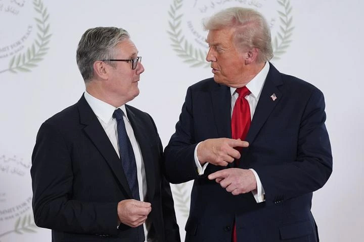 Trump asegura que Starmer va a dimitir como primer ministro de Reino Unido