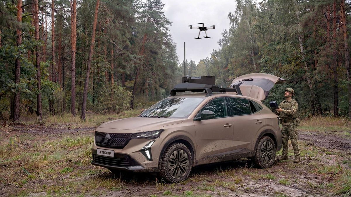 Renault entra en el sector de la defensa con un vehículo 4x4 y un dron