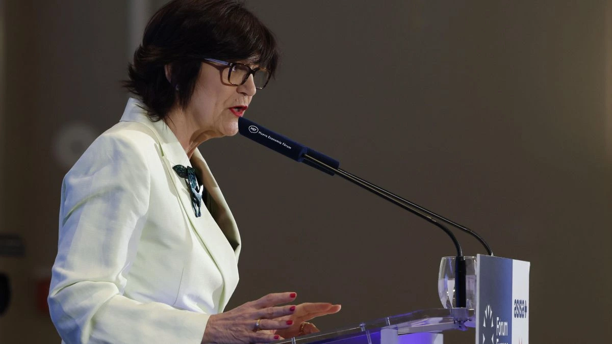 El Gobierno aplaza la renovación de la cúpula de Competencia y seguirá negociando los relevos