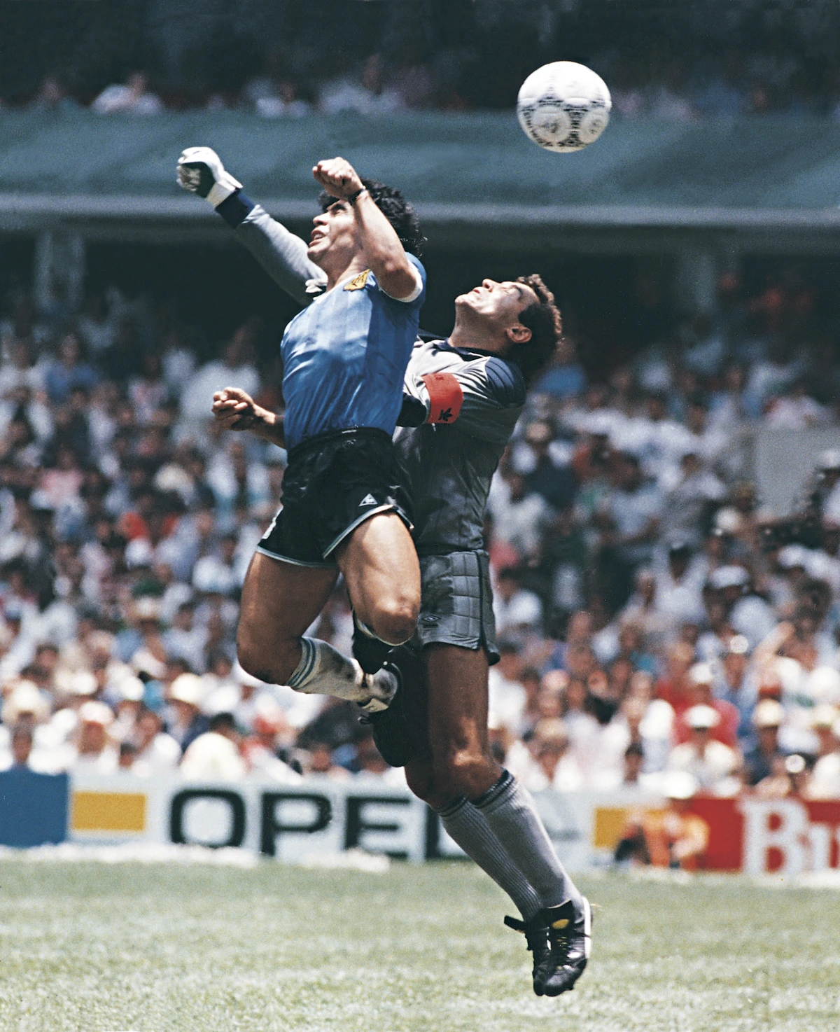 40 años de 'La mano de Dios' y 'El gol del Siglo', así lo contó Maradona: de "tengo un chichón en la frente" a "les robé la billetera a los ingleses"
