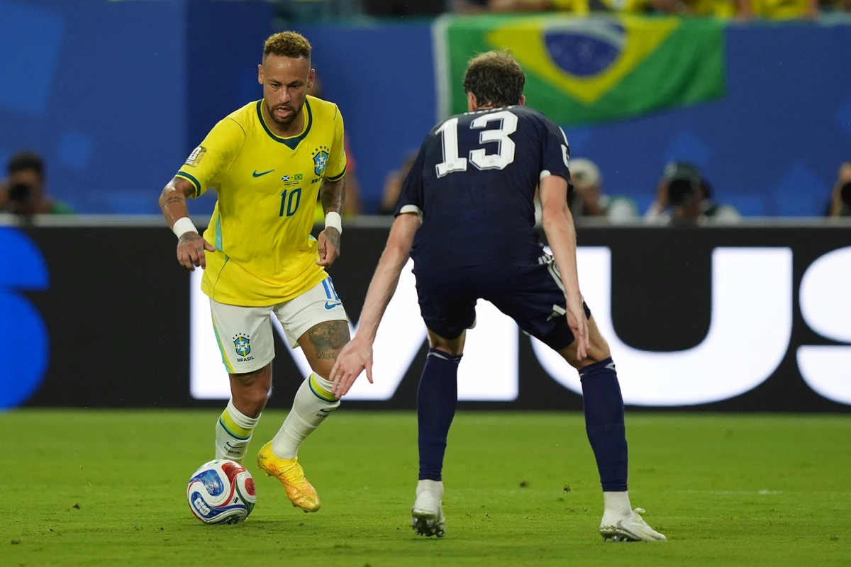 Neymar, el ídolo de Brasil, se cuela en el mejor partido de Vinicius y de su selección: "Tiene 34 años y la pasión por jugar de un niño"