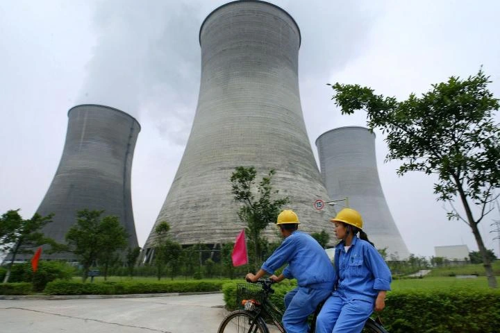 China presenta el proyecto de una isla flotante nuclear con reactores de sales fundidas que funcionaría como puerto de contenedores y central energética