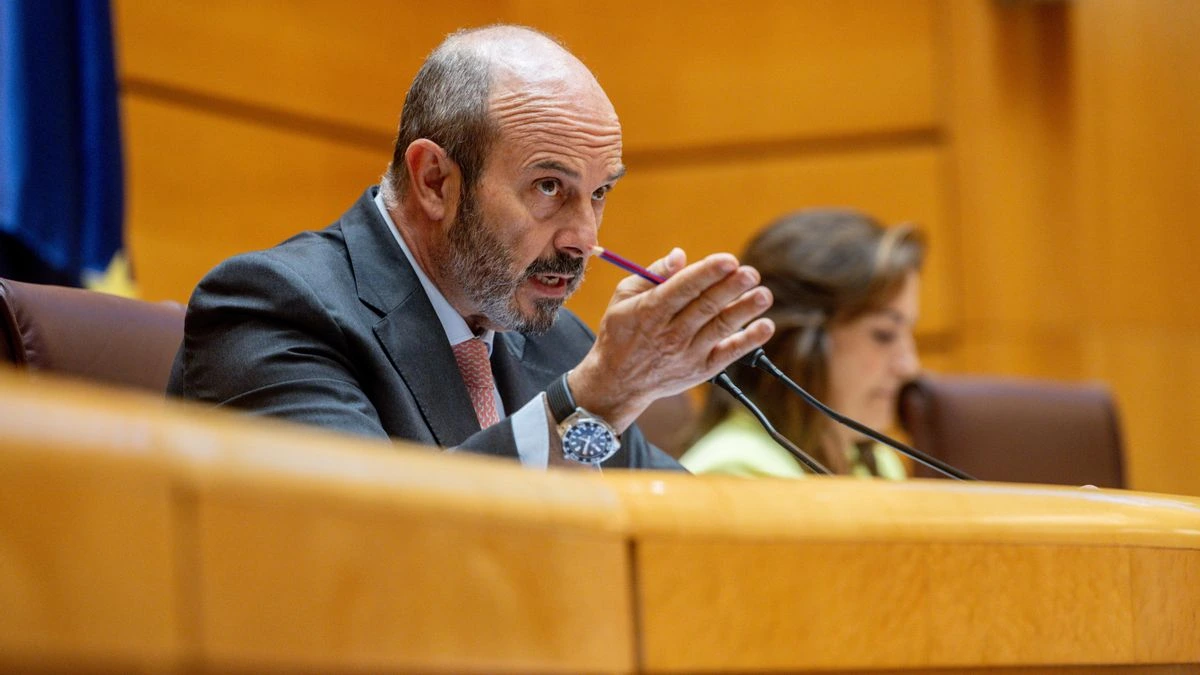 El PP se encomienda a la Virgen de la Bien Aparecida para mantener el bloqueo a la renovación del Tribunal Constitucional