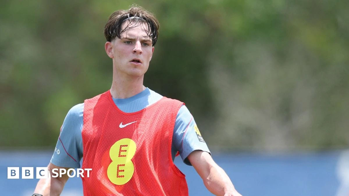 Scott poised to make England debut in World Cup friendlies