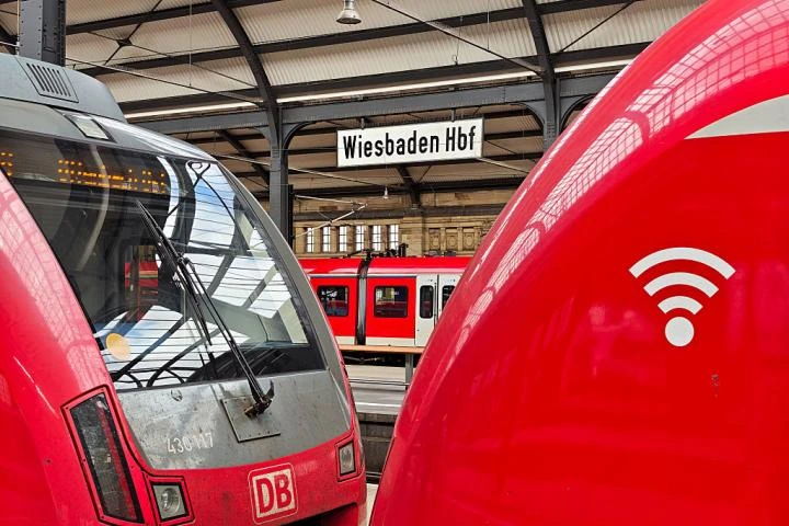 Alemania es diferente: sus trenes son tan poco fiables que el ministro de Transportes avisa de que ponen en riesgo la democracia, y la respuesta es un plan de 500.000 millones