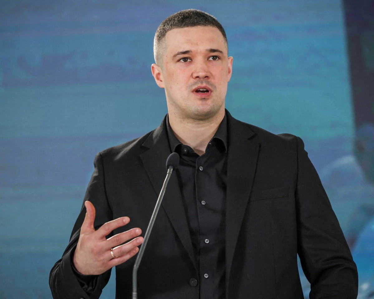 Volodymyr Zelenskyy dismisses Ukraine’s popular defence minister