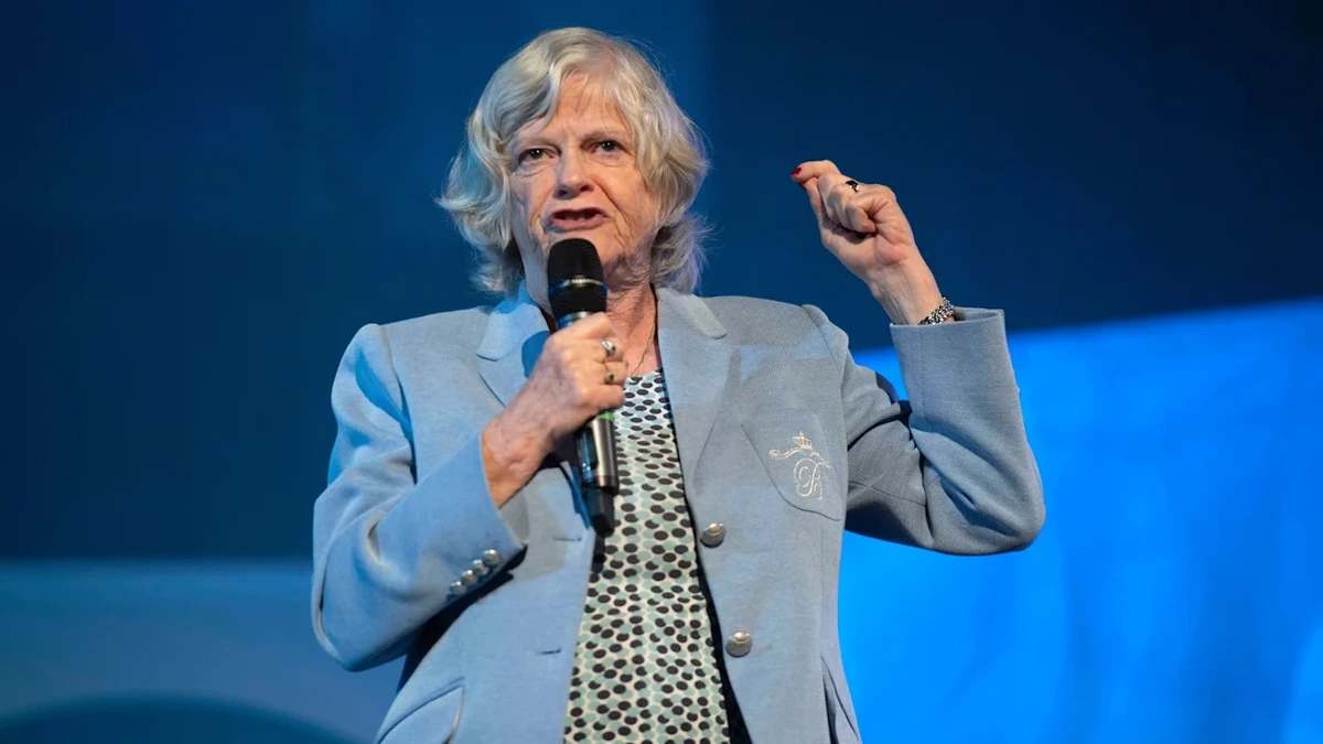 Ehemalige Briten-Ministerin Ann Widdecombe in ihrem Haus ermordet