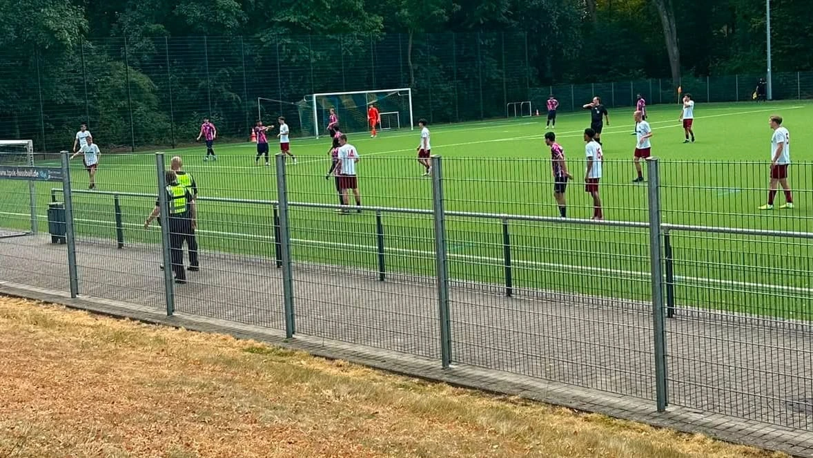 Fußball in Köln: Polizei muss zu Skandal-Spiel in der Kreisliga