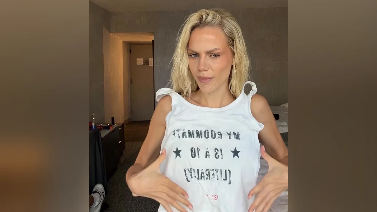Vor WM-Halbfinale: Laura Abla unterstützt Olmo mit T-Shirt