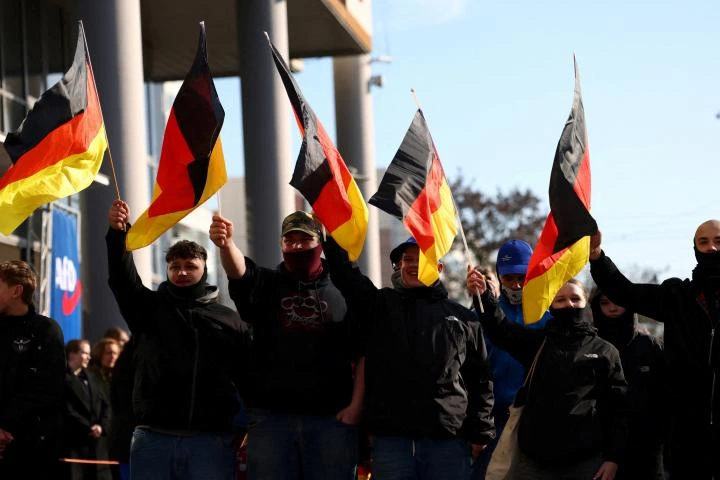 Vía libre al debate sobre la ilegalización: un informe jurídico declara inconstitucional a la AfD
