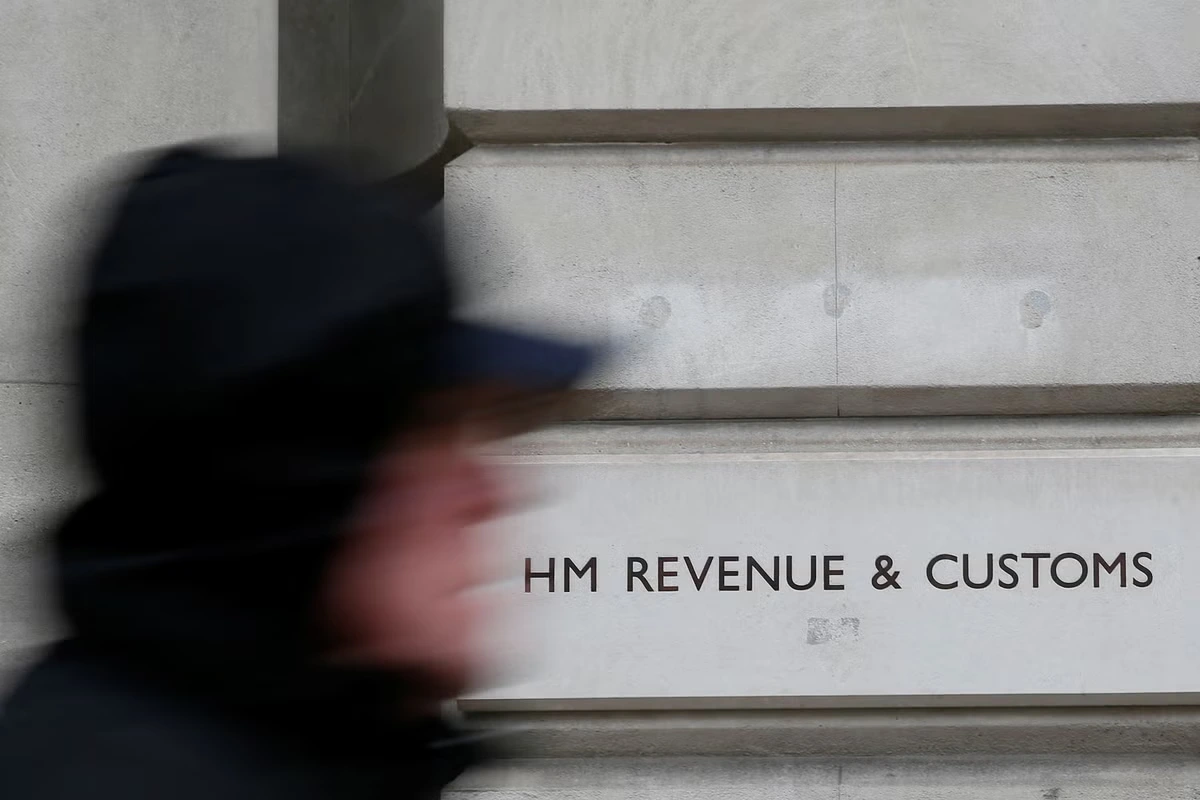 Former top Treasury adviser warns that HMRC plans to track personal finances with AI