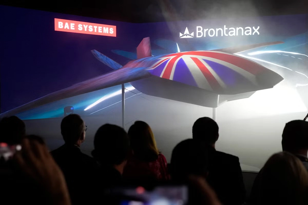 Wes Streeting unveils ‘loyal wingman’ drones in ‘groundbreaking moment’ for UK’s defence