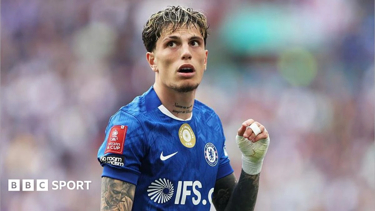 Villa in talks to sign Chelsea's Garnacho