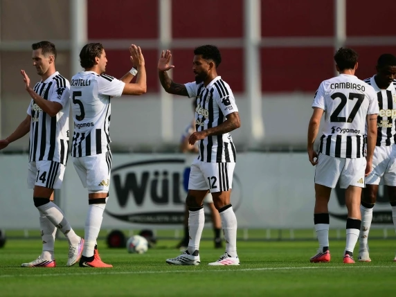 La Juventus batte 2-0 il Nizza in amichevole, gol di Douglas Luiz e Oboavwoduo