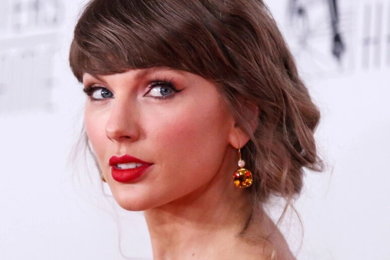 Taylor Swift e Travis Kelce, un vero 'royal wedding' americano, scoperte ascendenze reali