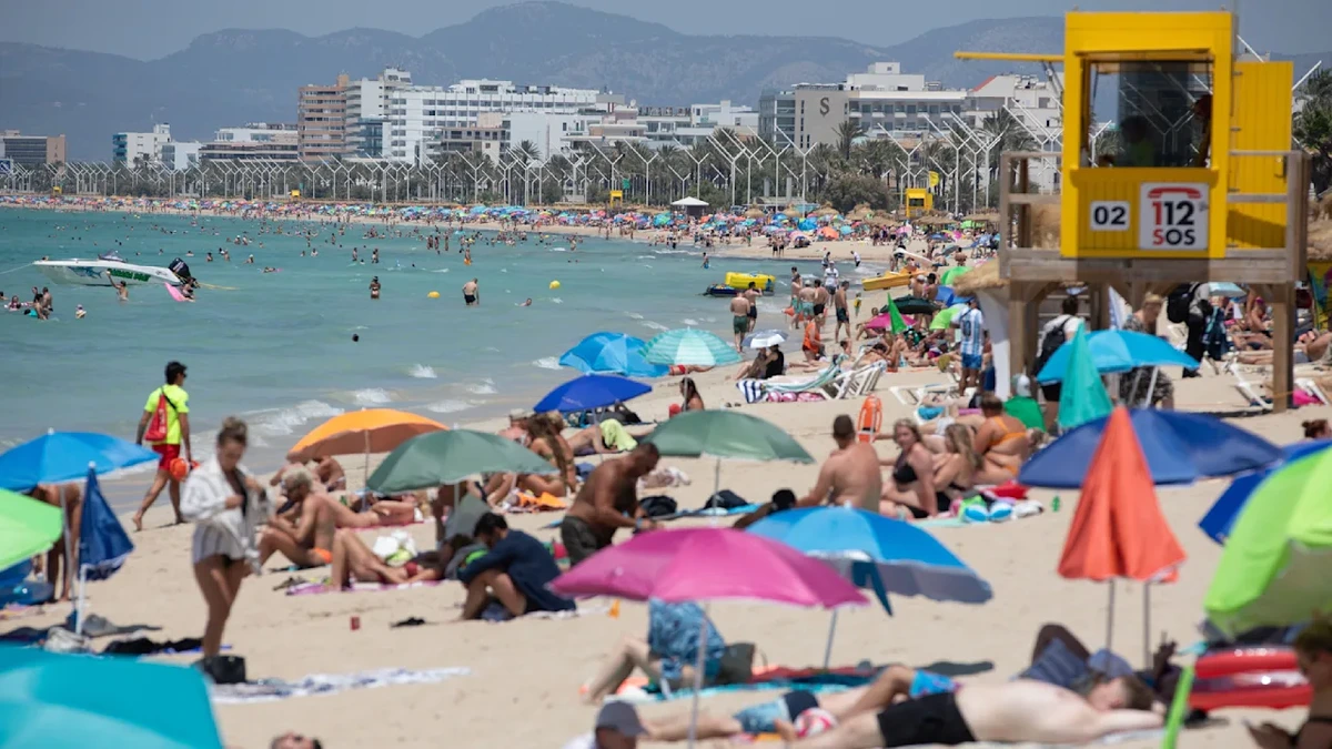 Neues Gesetz geplant: Spanien will Rauchverbot an Stränden und auf Terrassen