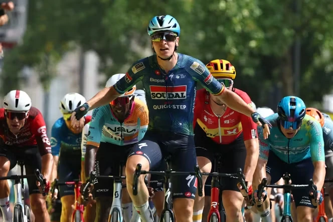 Tour de France 2026 : le Belge Tim Merlier remporte au sprint la septième étape