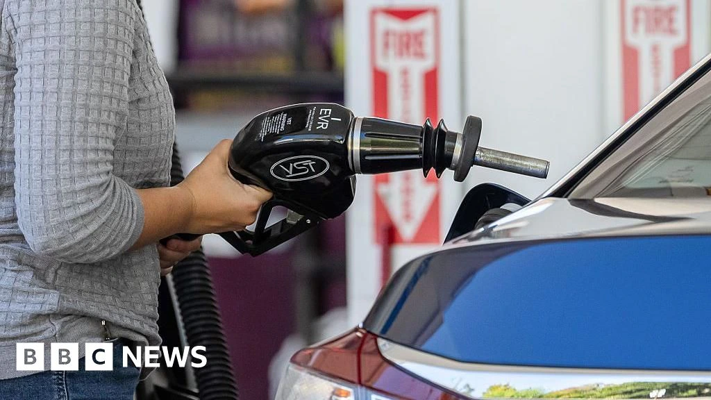 Oil prices hit $100 for the first time since May