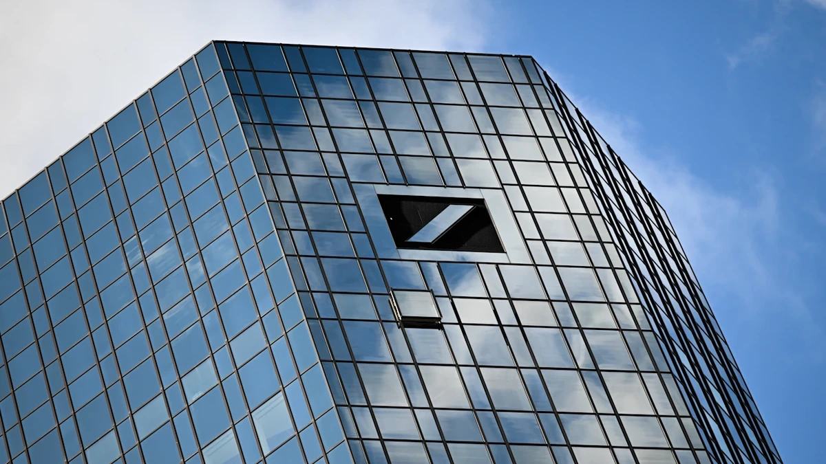 Zehn Ex-Manager im Visier der Steuerfahnder: Razzia bei Deutscher Bank