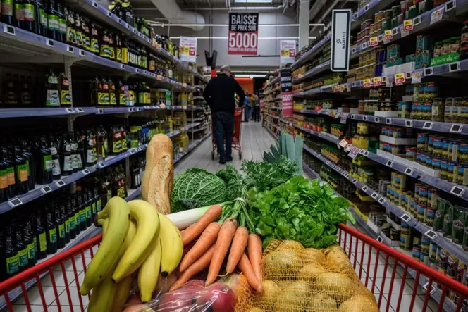 Face à l’inflation, une proposition de loi veut instaurer un panier de produits sains à prix coûtant