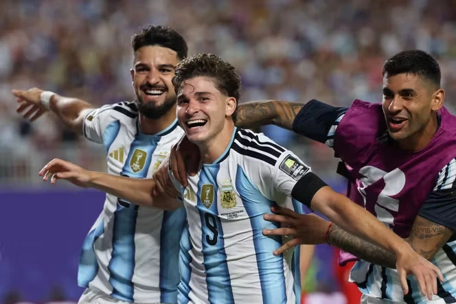 Argentine-Suisse : Julian Alvarez et Lautaro Martinez, en sauveurs, qualifient l’Albiceleste en demi-finales de la Coupe du monde 2026
